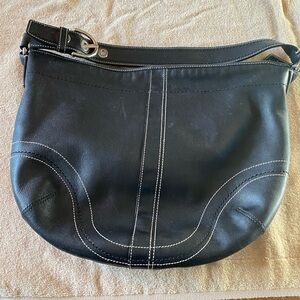 Vintage COACH Black Leather Hobo Shoulder Bag